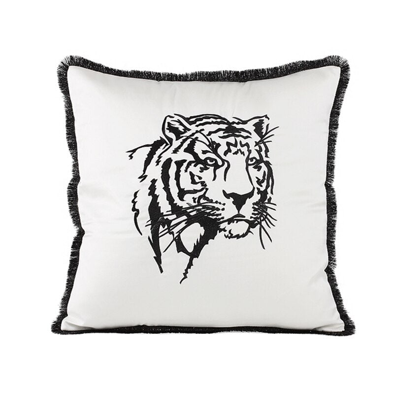 Morgan Kissenbezug mit Tiger-Stickerei, Schwarz/Weiß