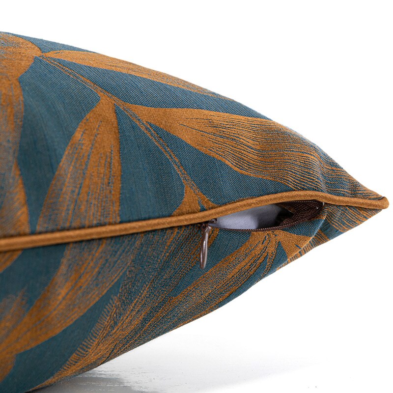 Luxuriöser Kissenbezug mit Blättern in Seeblau, 50 x 50 cm