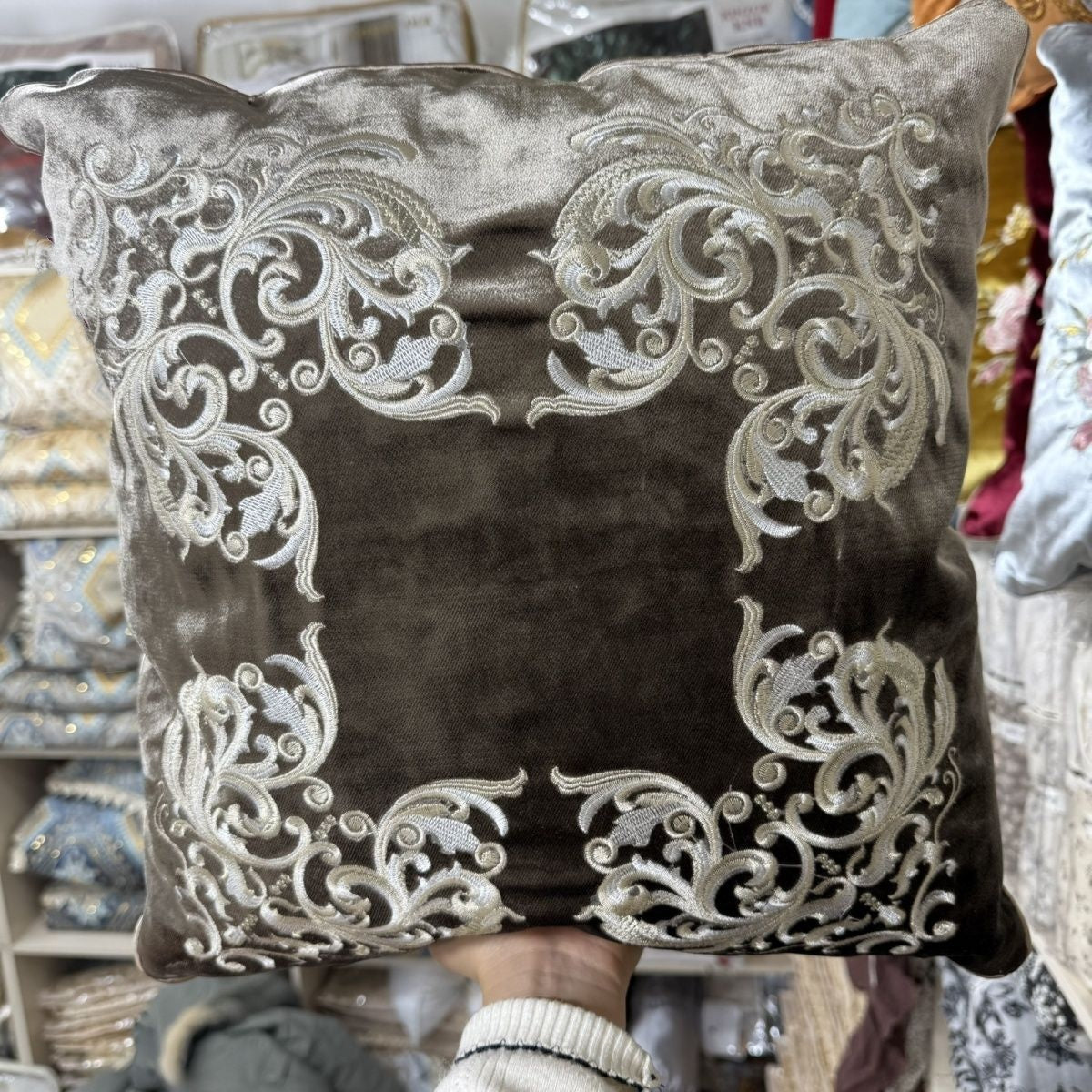 Baroque Embroidered Velvet Pillow Case