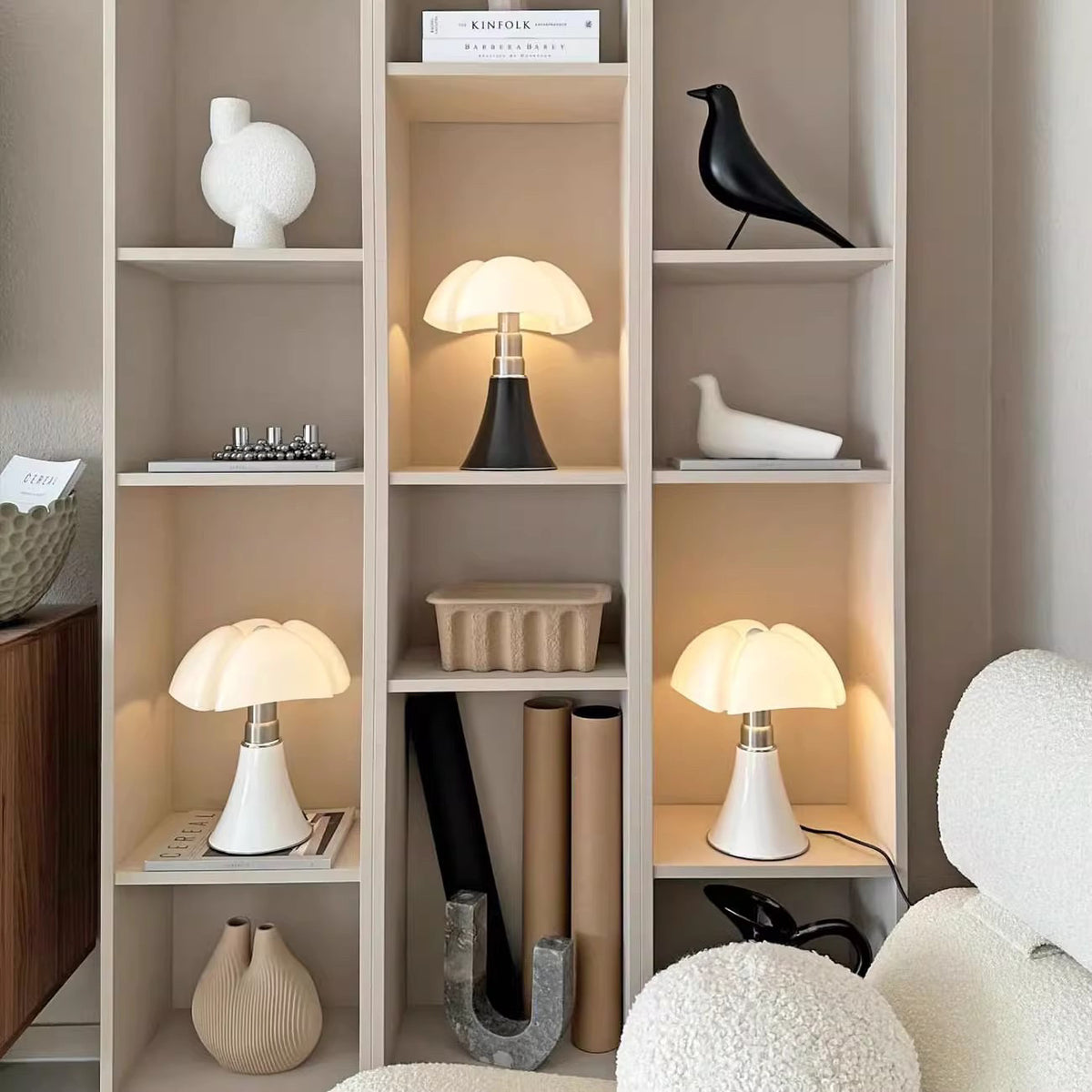 Retro Bat Wing Petal Table Lamp