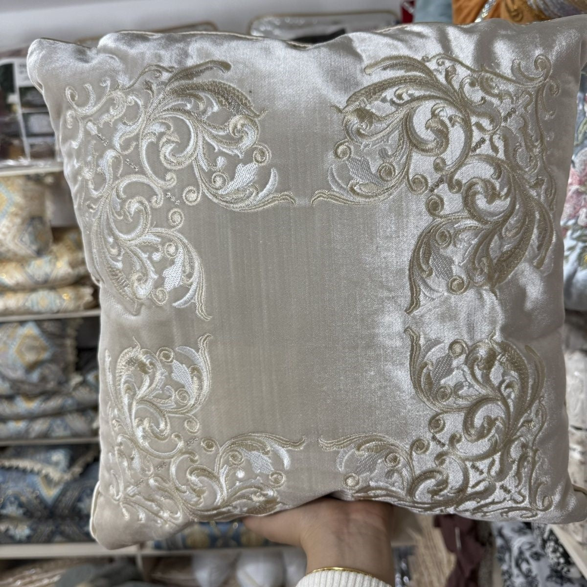 Baroque Embroidered Velvet Pillow Case