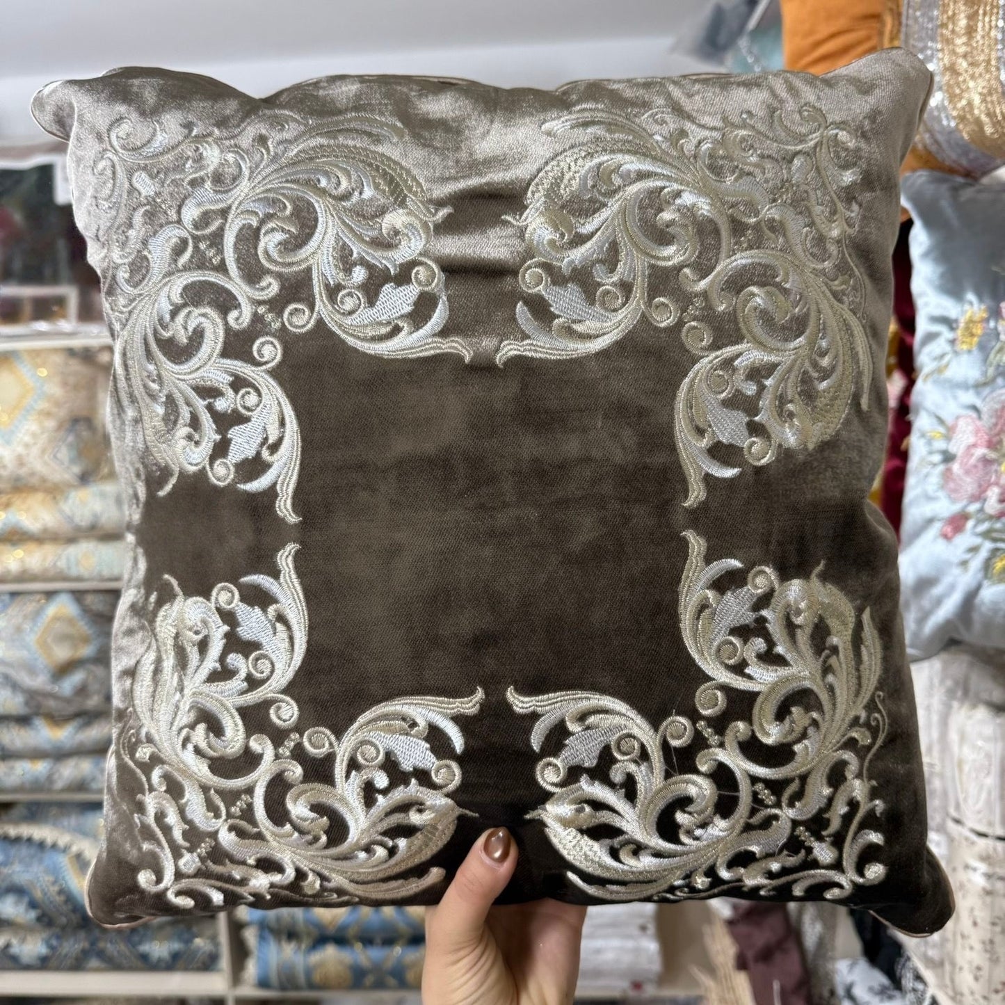 Baroque Embroidered Velvet Pillow Case