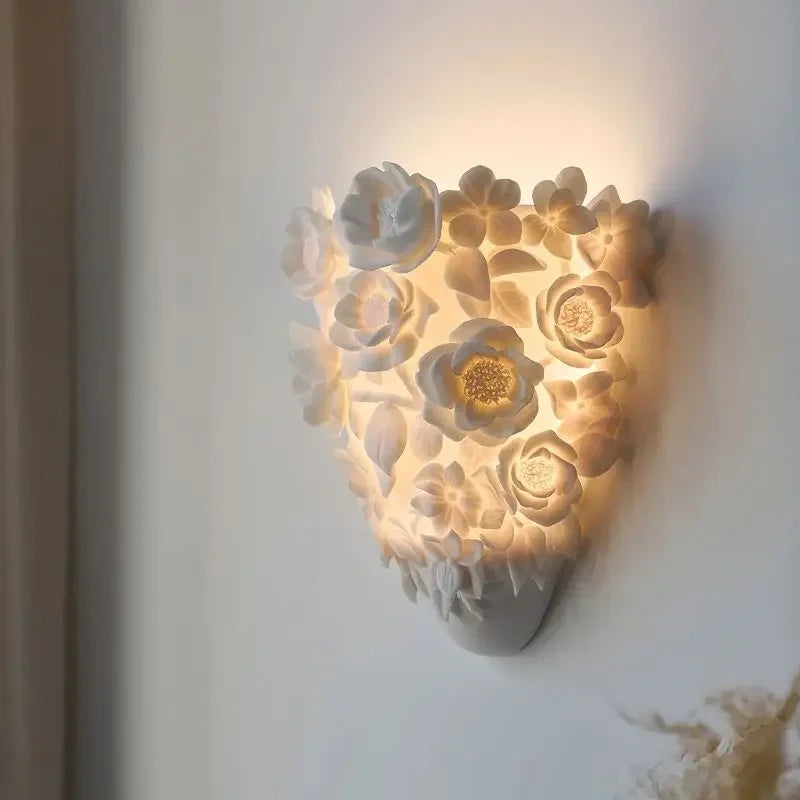 Jardin Floral Relief LED Wall Sconce