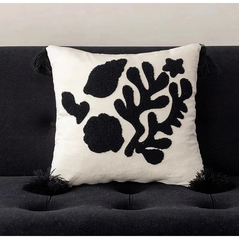 Boho Tufted Animal Lumbar Pillow Case With Tassels
