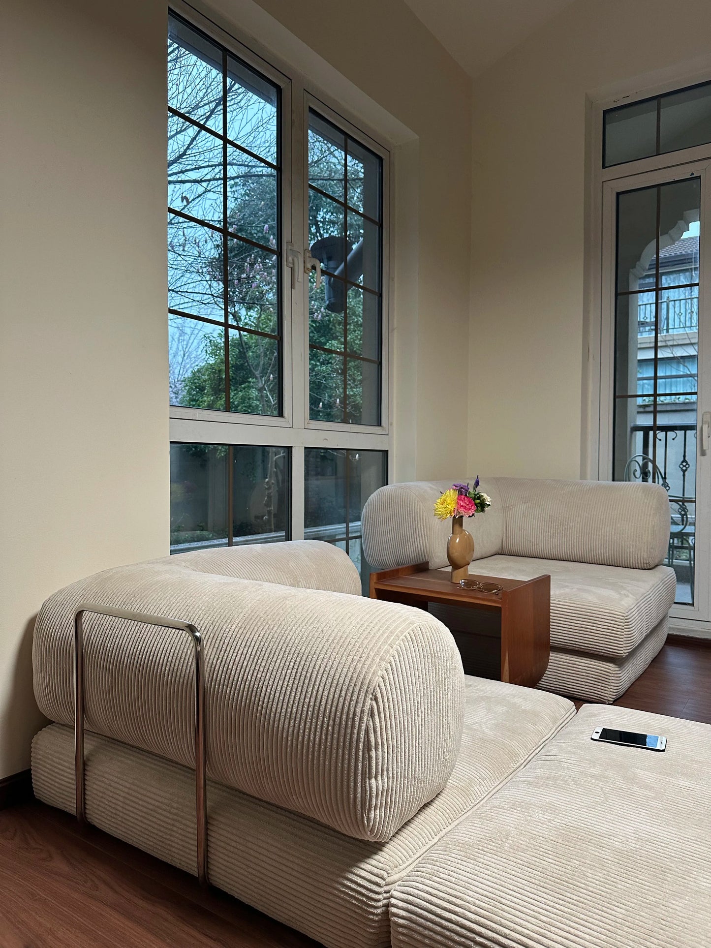 Foldable Corduroy Sofa Bed – Modern Minimalist Living Room Seating for Small Spaces