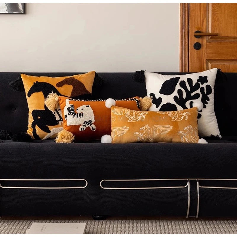 Boho Tufted Animal Lumbar Pillow Case With Tassels