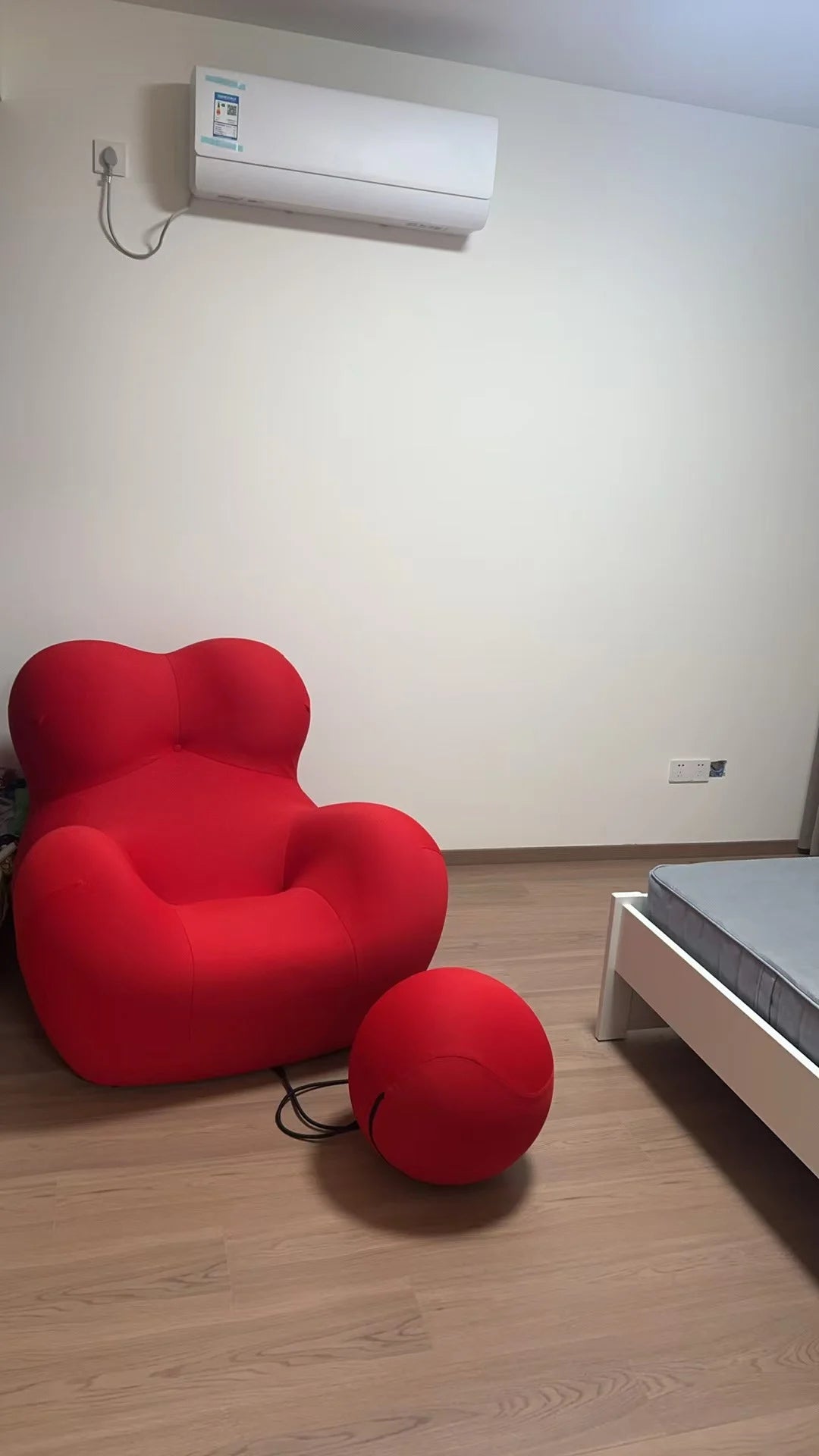 Bauhaus Striped Bean Sofa with Ottoman