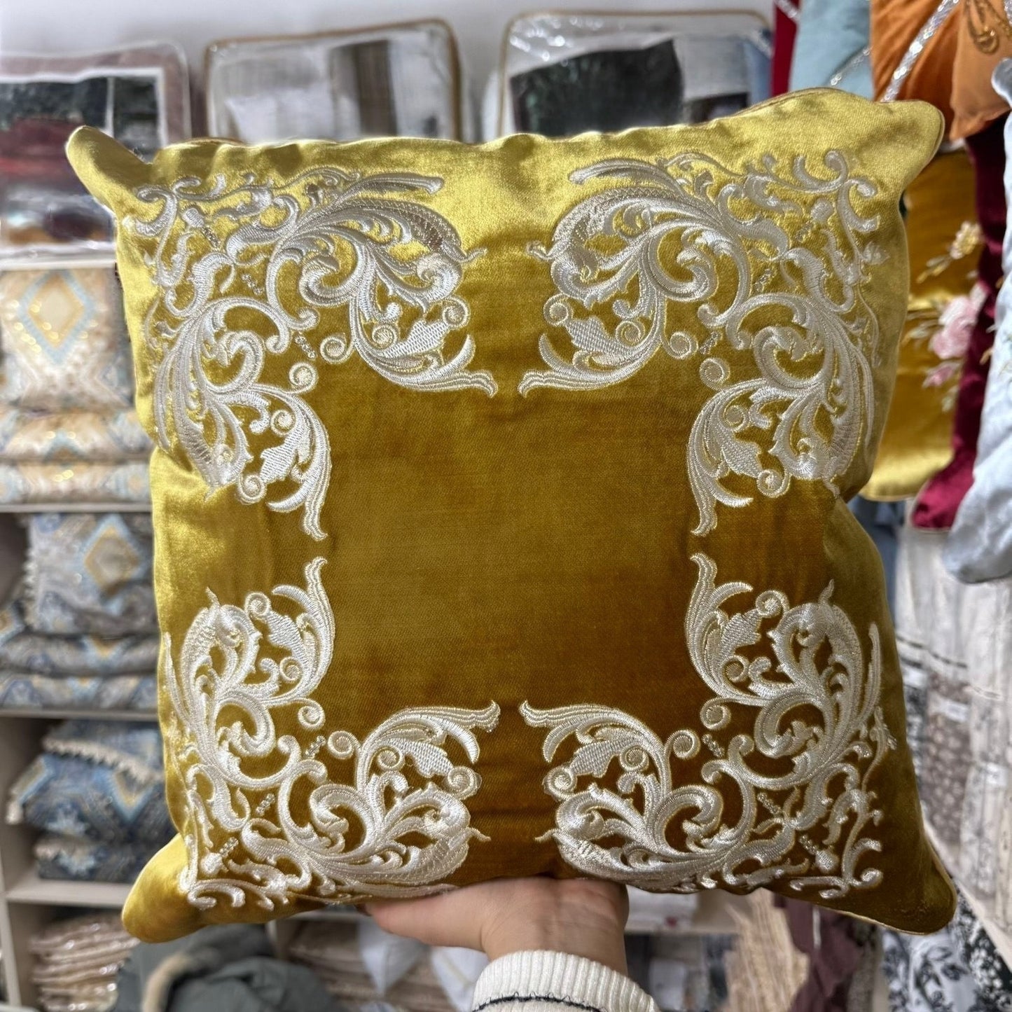 Baroque Embroidered Velvet Pillow Case