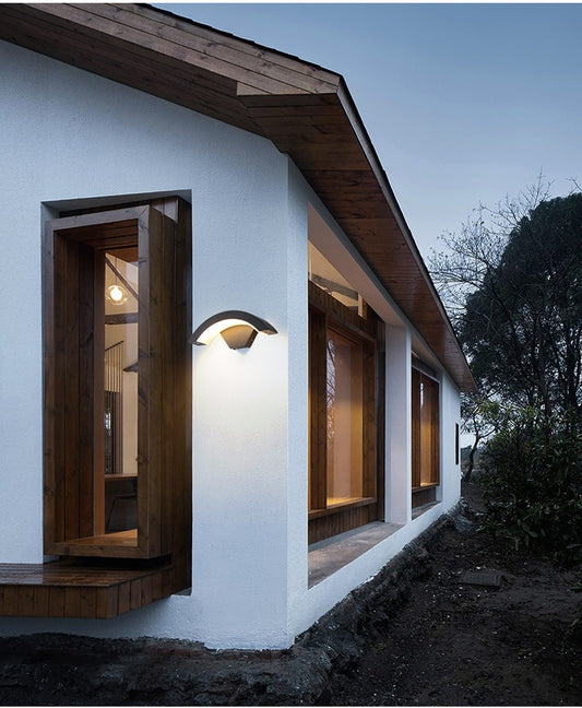 Enakei Outdoor Wall LED Light