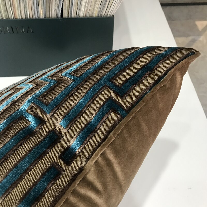 French Luxury Maze Velvet Pillow Case